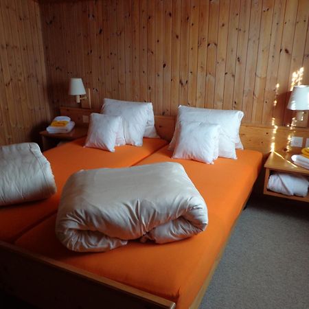 Gasthof Surselva Breíl 외부 사진