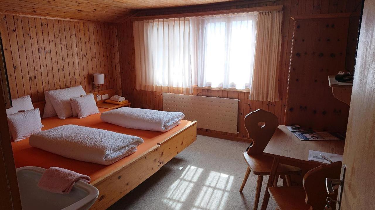 Gasthof Surselva Breíl 외부 사진