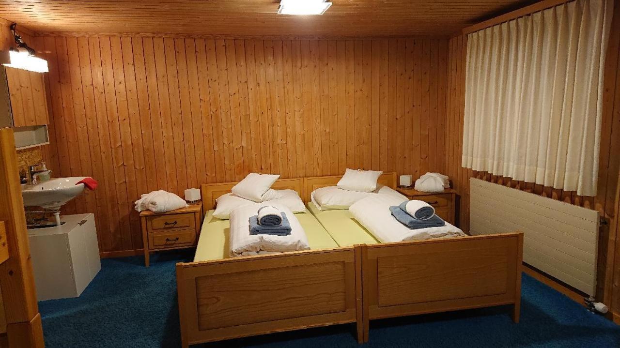Gasthof Surselva Breíl 외부 사진