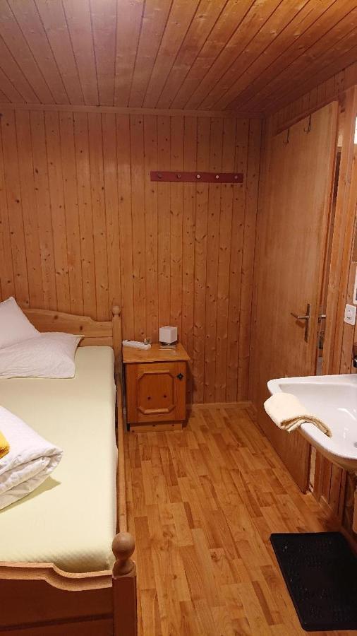 Gasthof Surselva Breíl 외부 사진