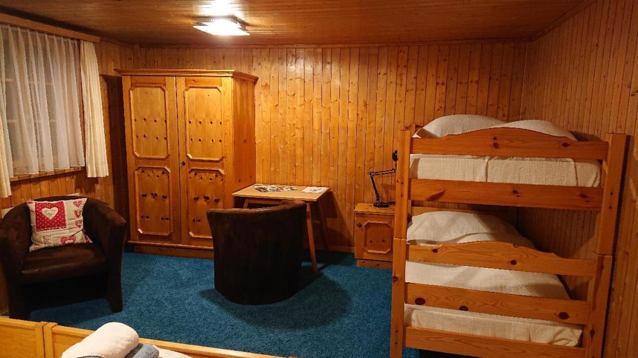 Gasthof Surselva Breíl 외부 사진